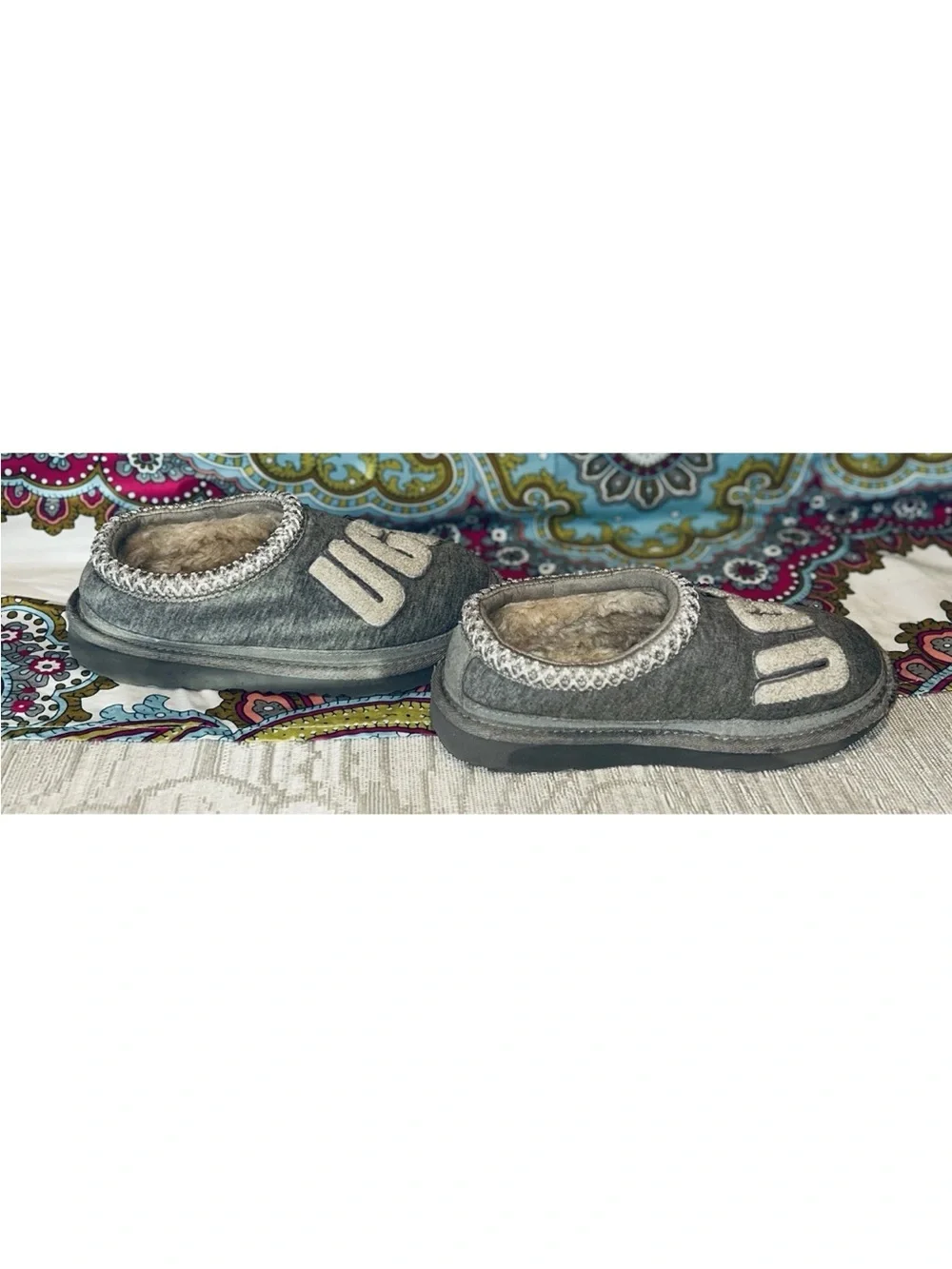 UGG toe details blend